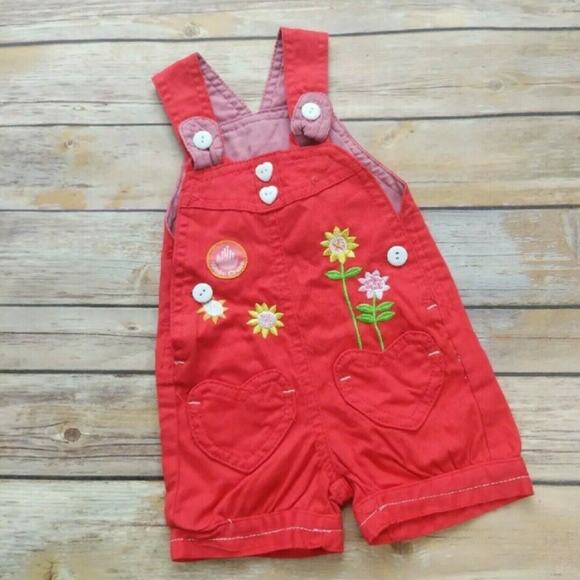 Bebe Crece ♥️  Red Heart Floral Overalls/Shortalls 3-6M - Picture 1 of 3